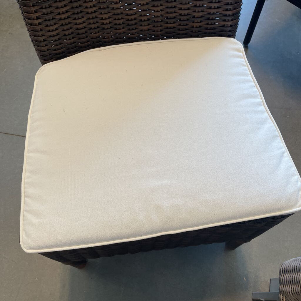 Pottery Barn Torrey Dining Chairs - Set of 6 - 20X22X39.5H
