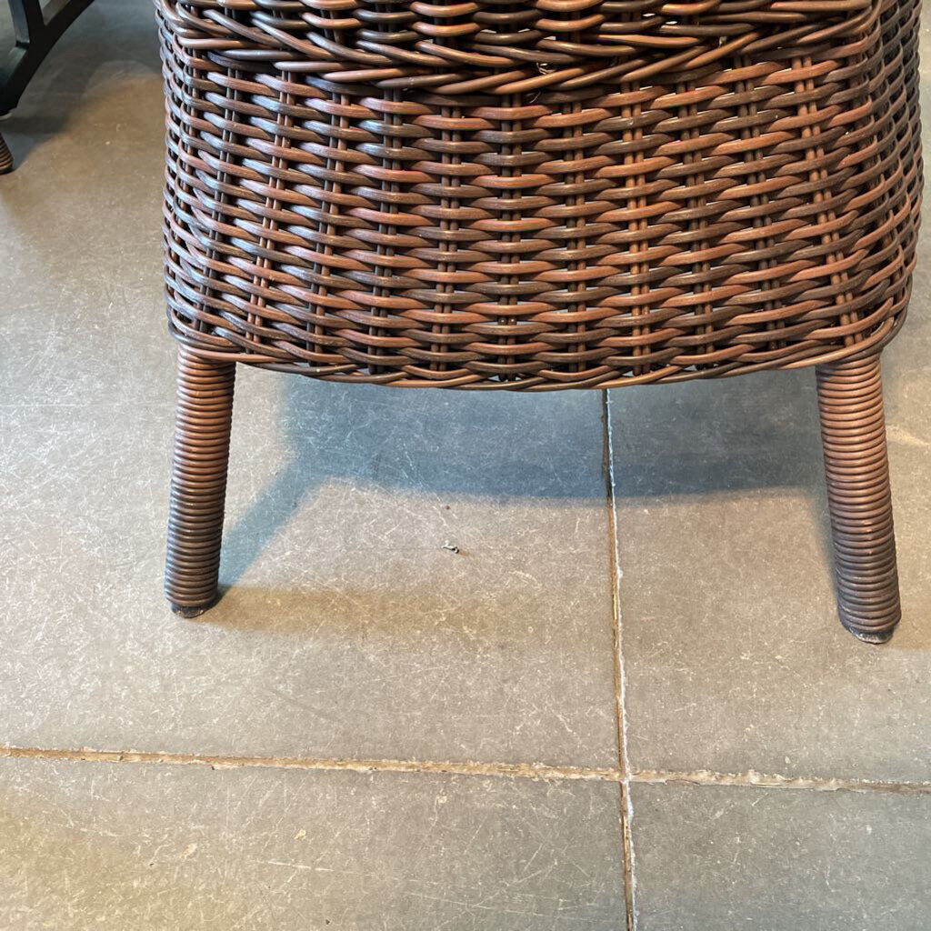 Pottery Barn Torrey Roll Arm Chair - Set of 4 - 27X24X34H