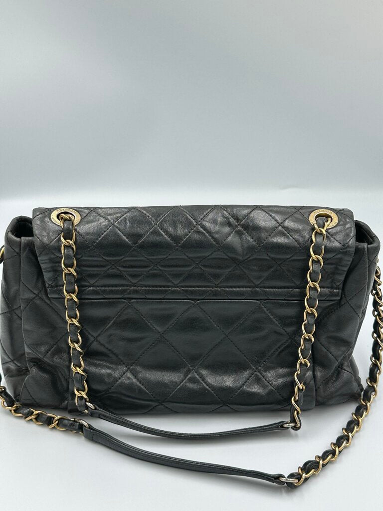 Chanel Quilted Lambskin Gold Chain Shoulder Bag