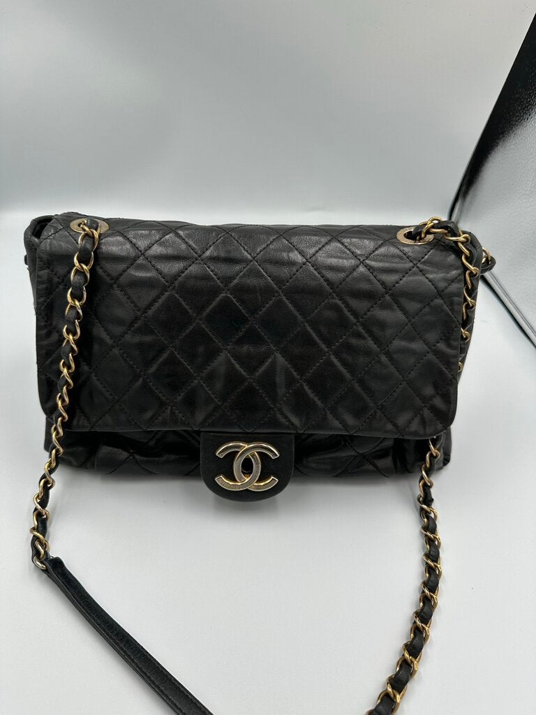 Chanel Quilted Lambskin Gold Chain Shoulder Bag