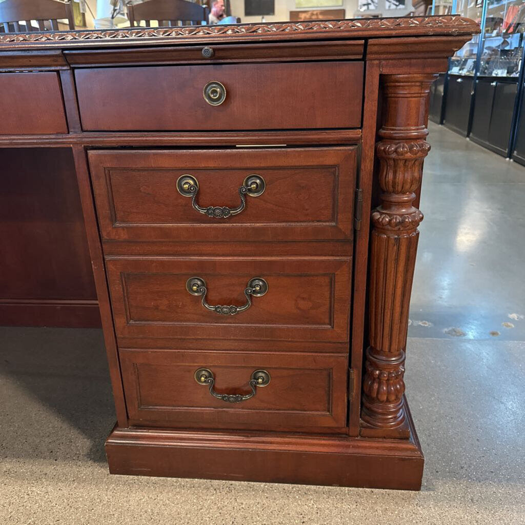 Hekman Executive Desk - 72X24X31H