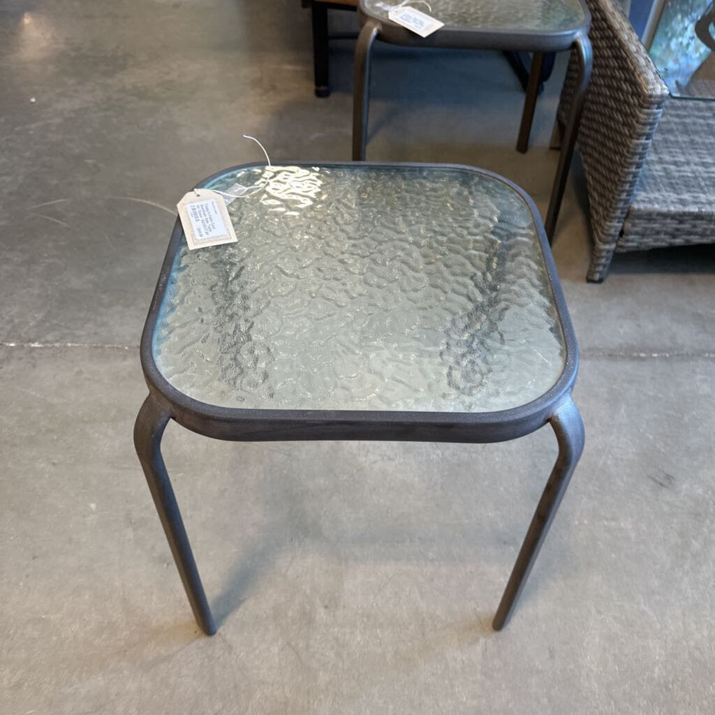 Today's Patio Cast Aluminum Side Table W/ Glass- 15X15X17.5H
