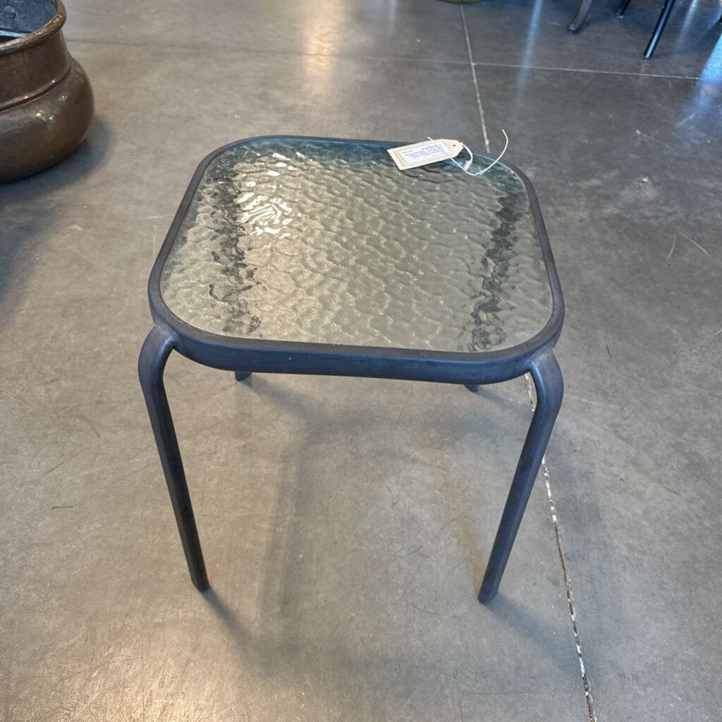 Today's Patio Cast Aluminum Side Table W/ Glass- 15X15X17.5H