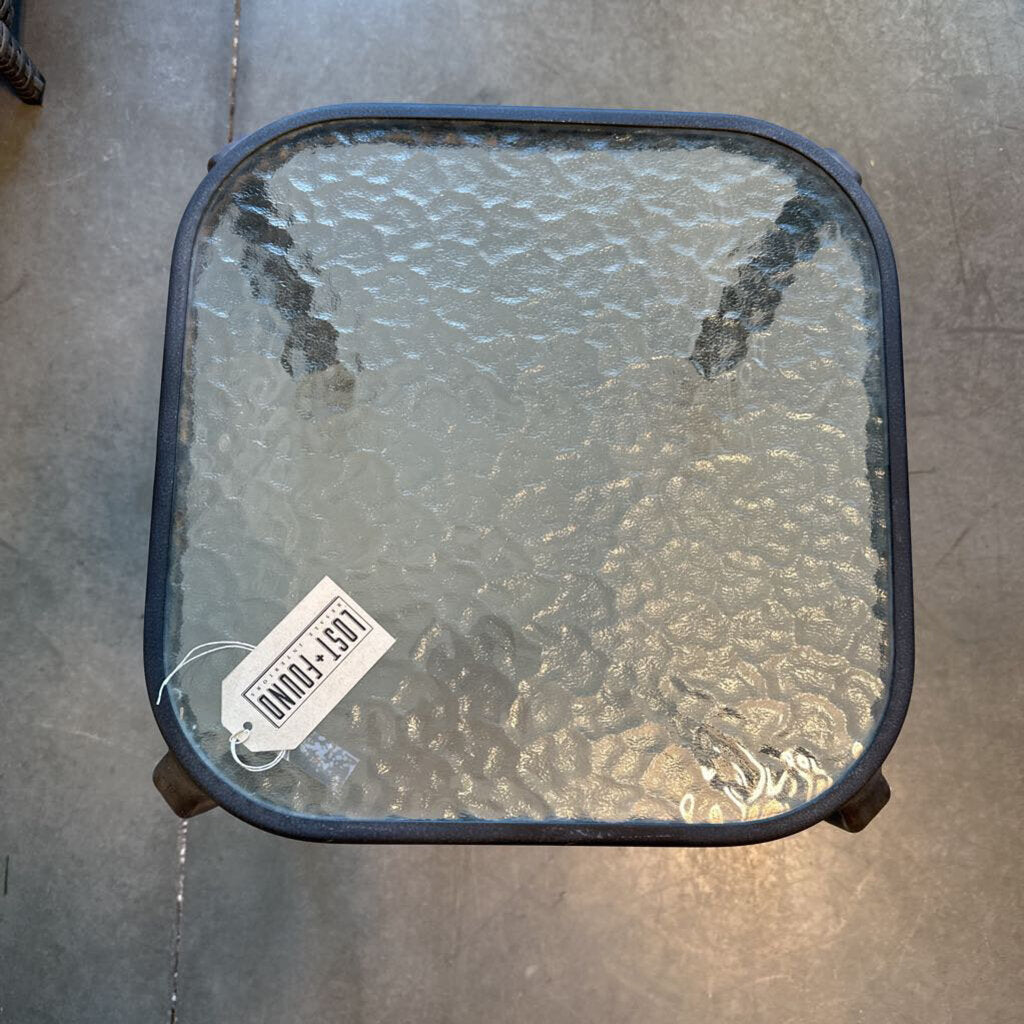 Today's Patio Cast Aluminum Side Table W/ Glass- 15X15X17.5H