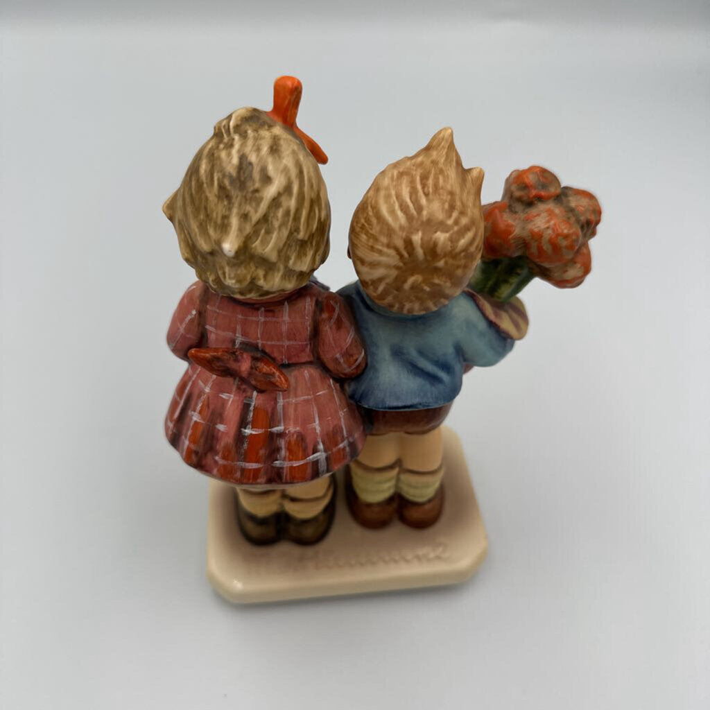 Goebel Hummel The Love Lives On Figurine- 5X3X6H