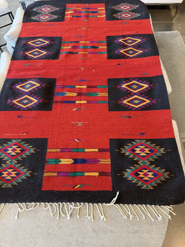 Isaqac Vasquez Red/Black/Green Tapestry - 77X49H