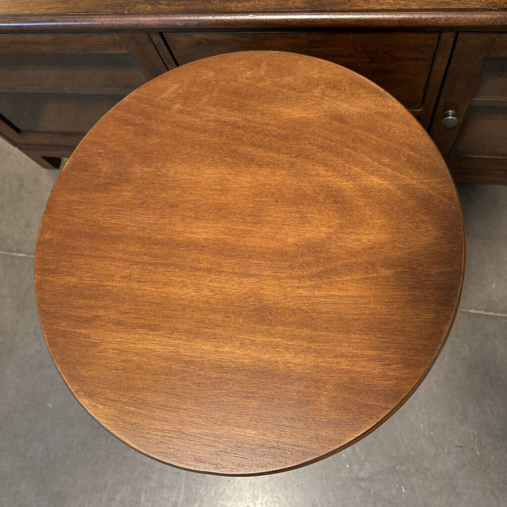 Nature & Home Trends Round Side Table- 17.5X26H