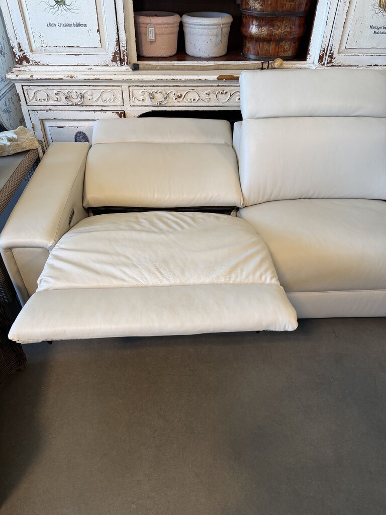 La-Z-Boy Cream Leather Reclining Sofa W/ Headrest- 85X38X32H