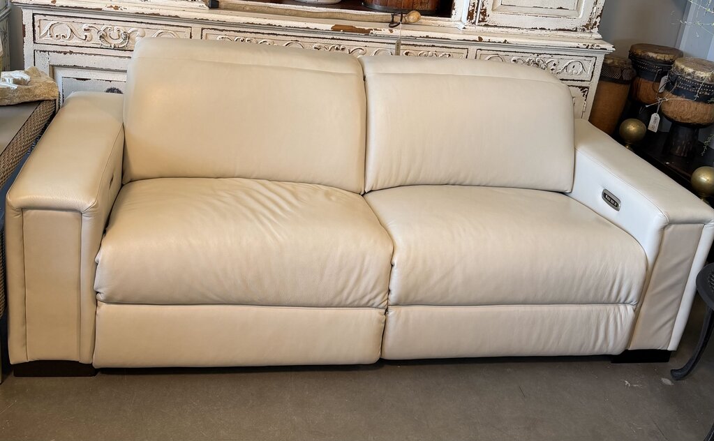 La-Z-Boy Cream Leather Reclining Sofa W/ Headrest- 85X38X32H