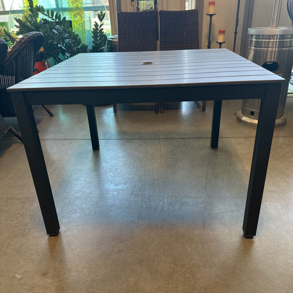 Forever Patio Ravello Square Dining Table - 41X29H