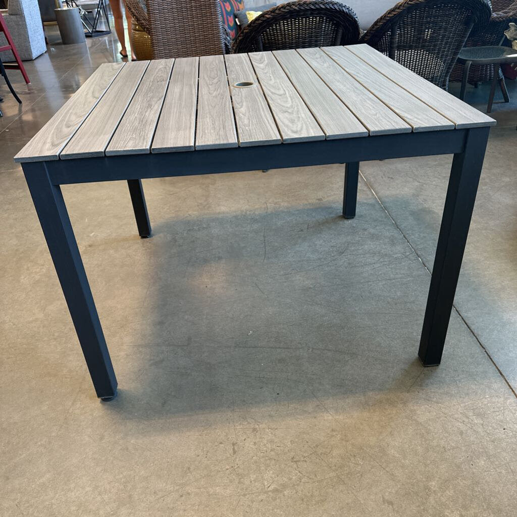 Forever Patio Ravello Square Dining Table - 41X29H