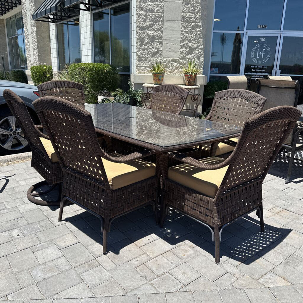 Lloyd Flander Wicker 7 Piece Rectangular Dining Set - 84X42X29