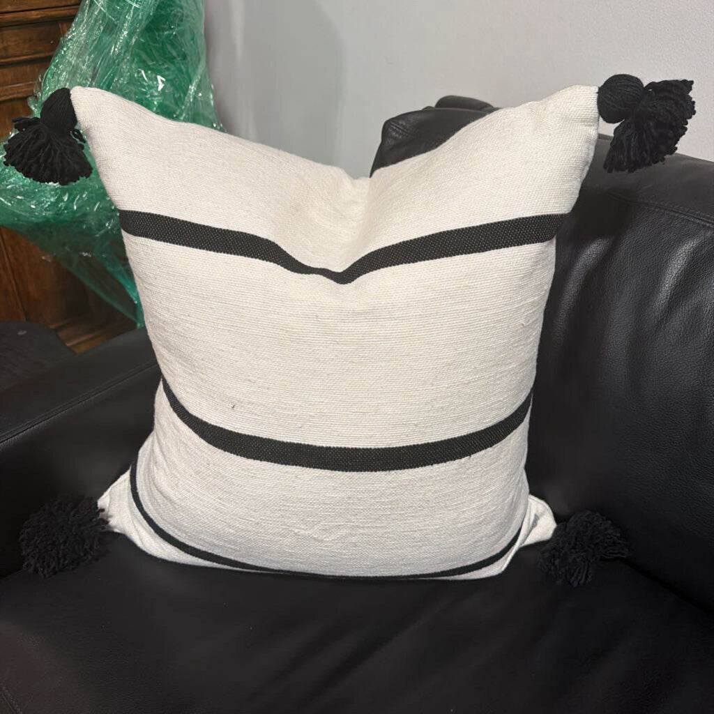 Woven Nook Black & White Down Pillow- 22X22