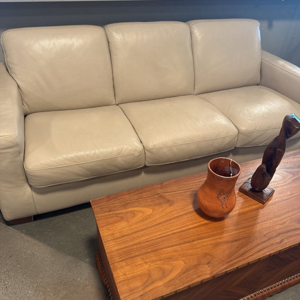 Natuzzi Cream Leather Queen Sleeper Sofa -85X37X35H