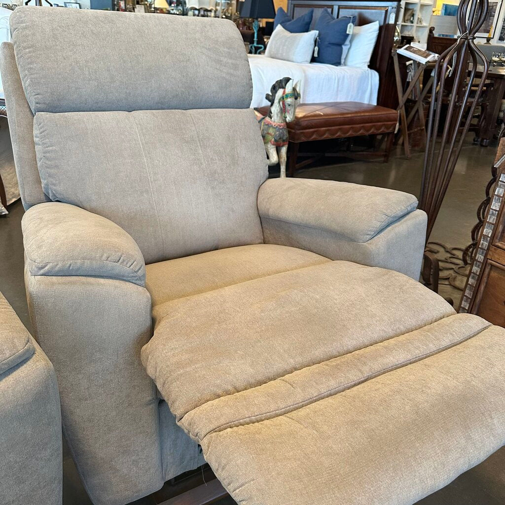 La-Z-Boy Talladega Wall Recliner - 38X32X46H