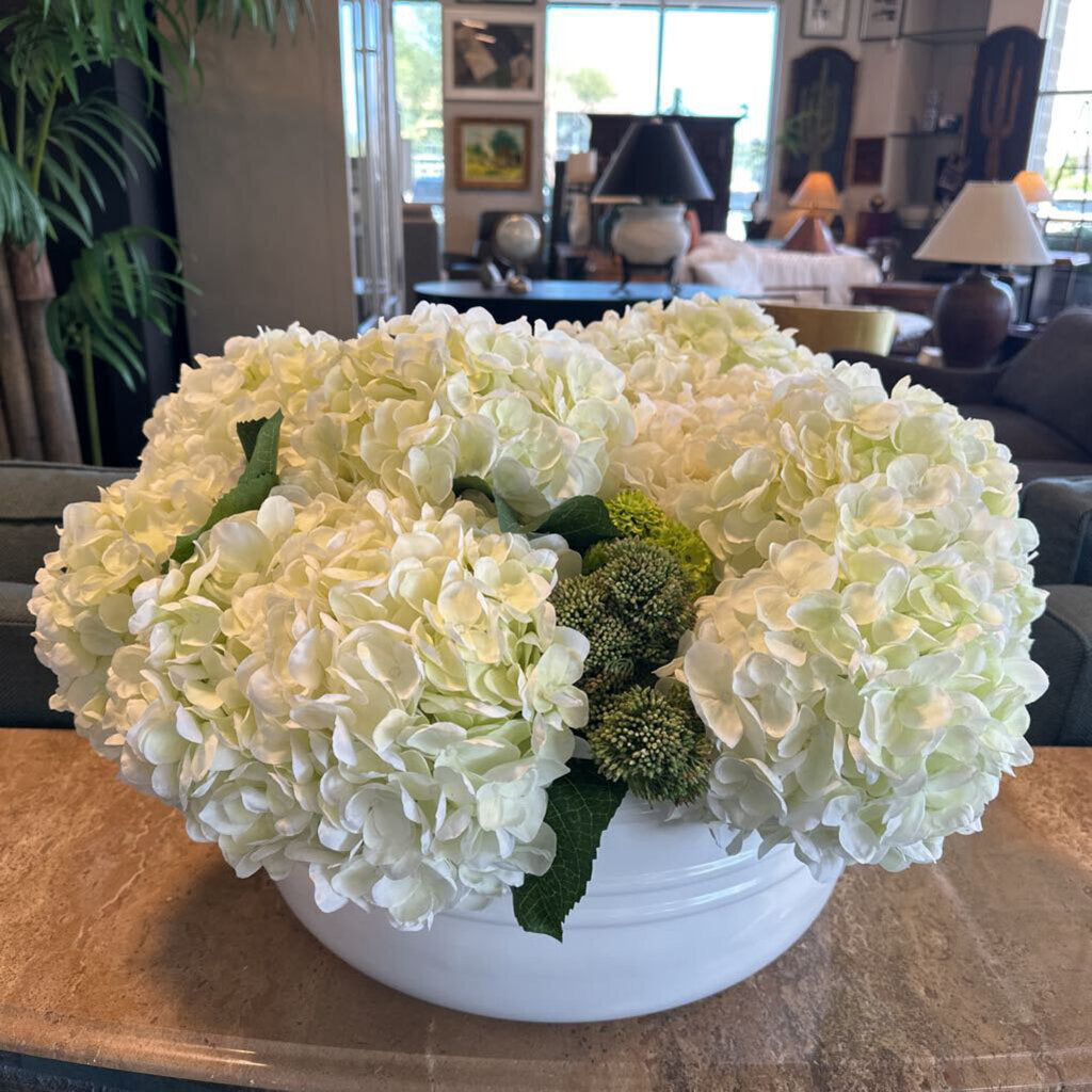 Fig & Birch Anastasia Hydrangea Center Piece In White Pot - 12X17