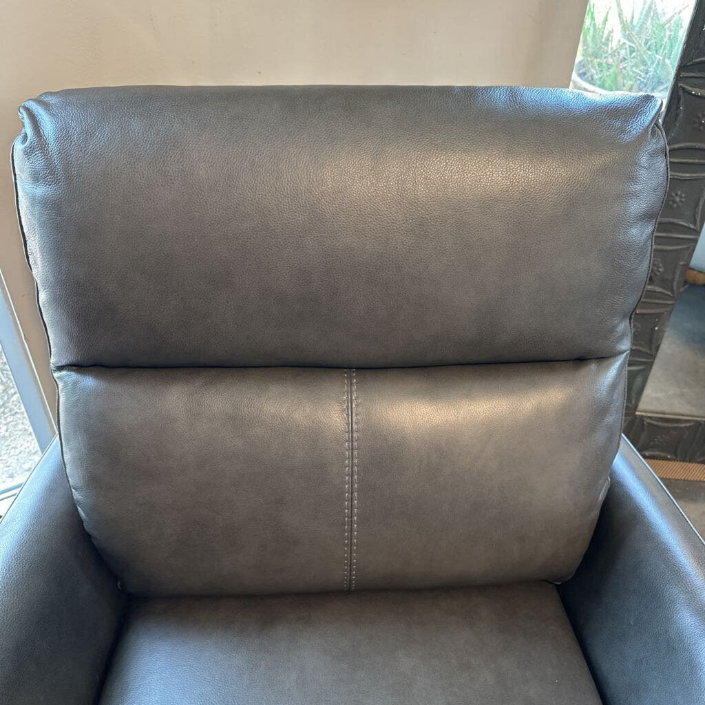 La Z Boy Highbee Power Recliner W Headrest - 40X34.5X42