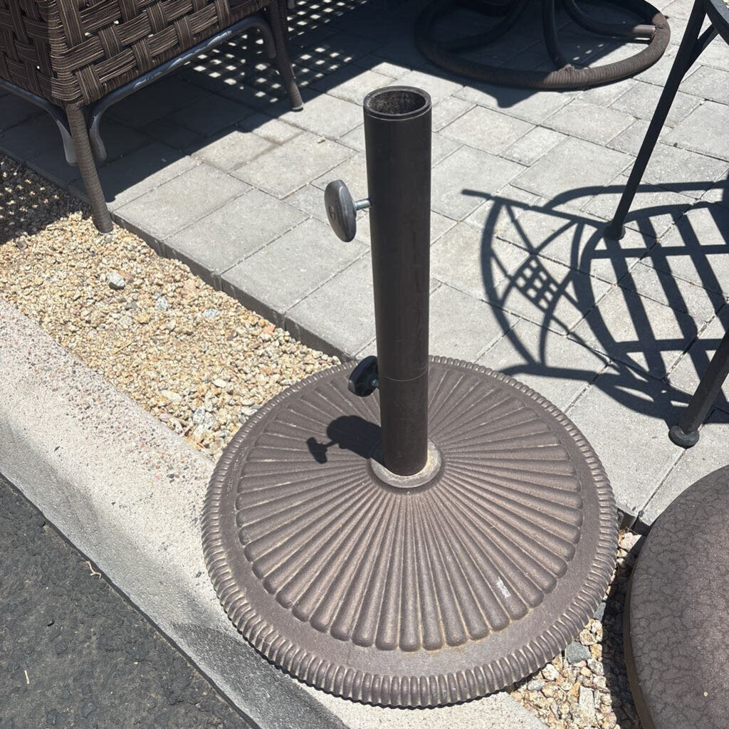 Round Rust Umbrella Stand