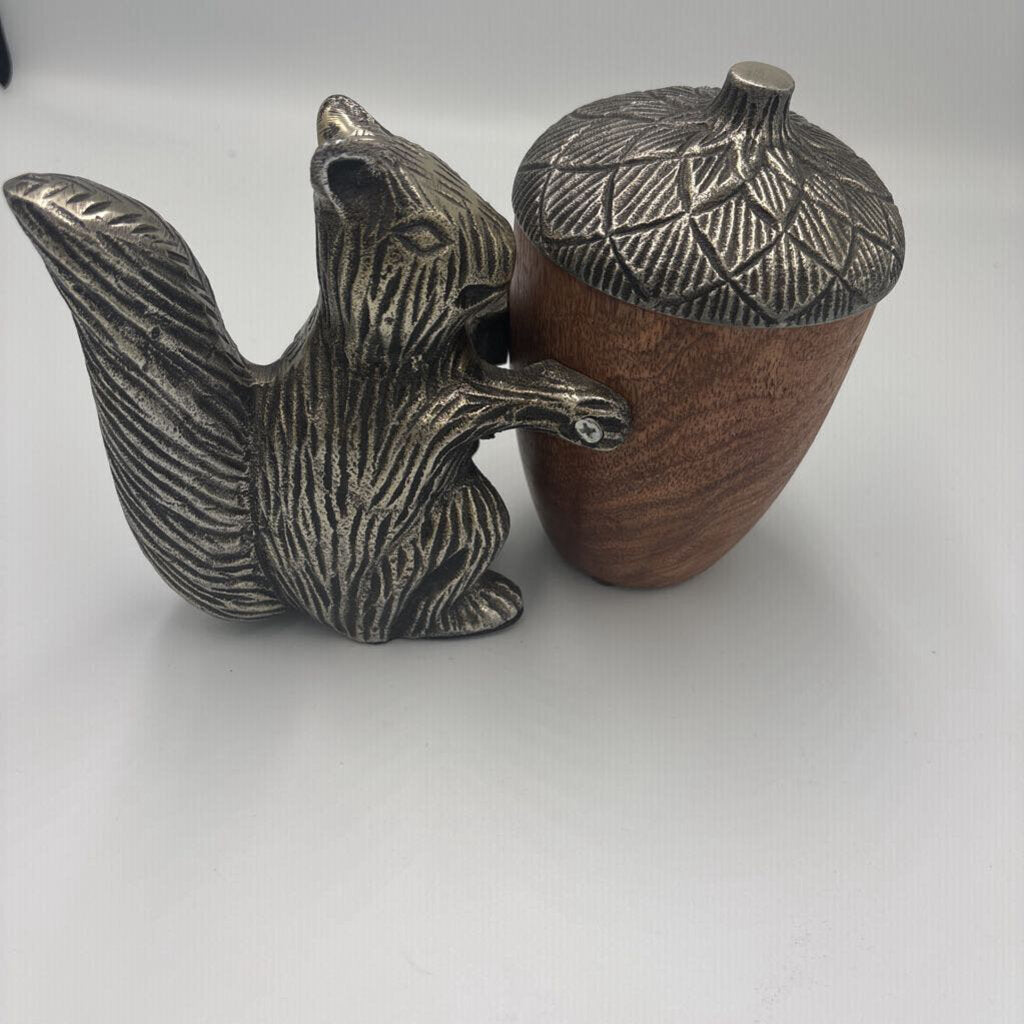 Pewter & Wood Squirrel W/ Acorn- 8X3.5X5H