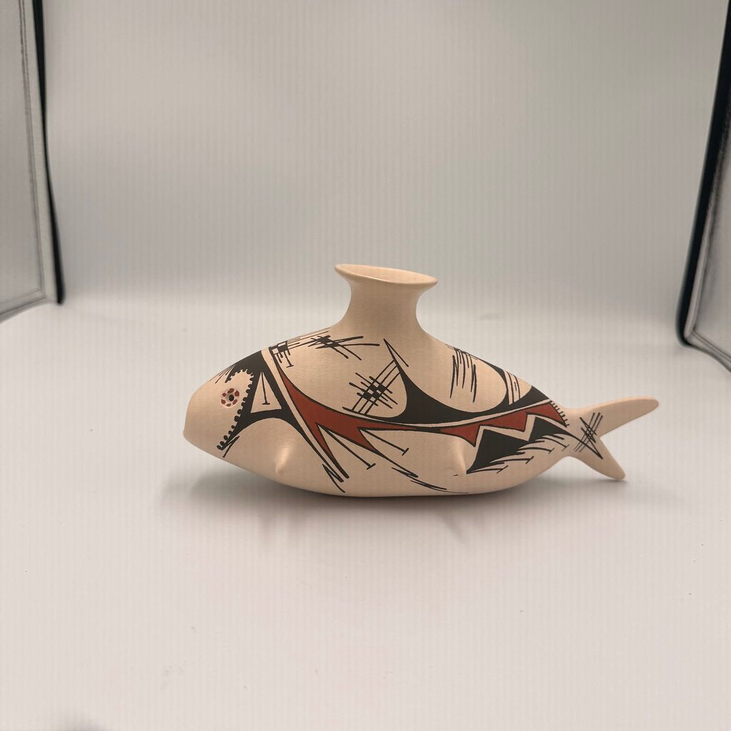 Mata Ortiz Fish Effigy Pot By Jorge Corana - 9X4X5H
