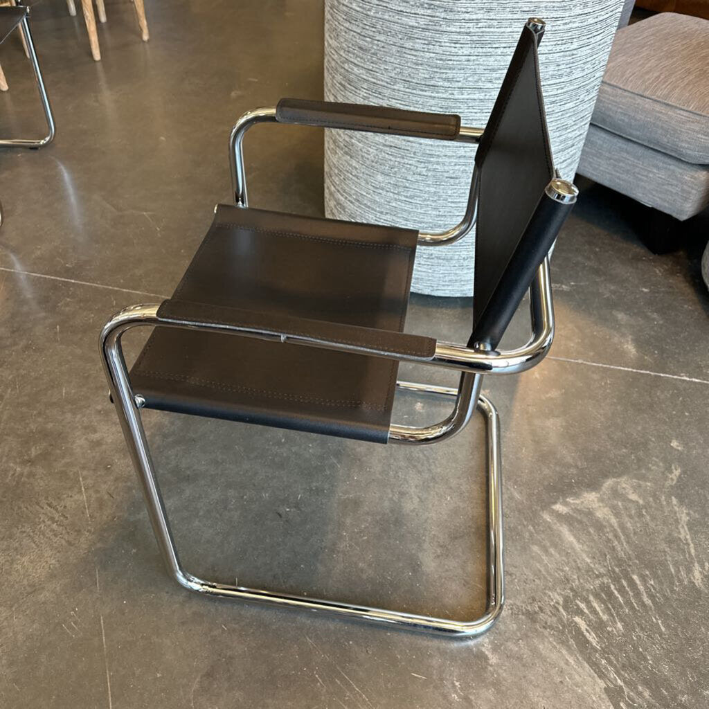 Mart Stam Leather Arm Chairs - Set of 6 - 22.5X18X32