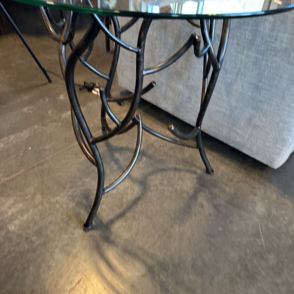 Hammary Twig Accent Table - 28X26H