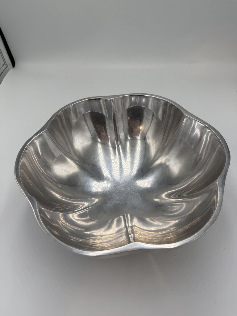 Nambe #605 Scalloped Flower Bowl- 9.5X3.5H