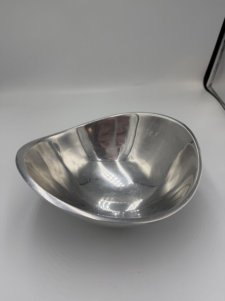 Nambe #569 Butterfly Bowl- 8.5X7.5X4.5H