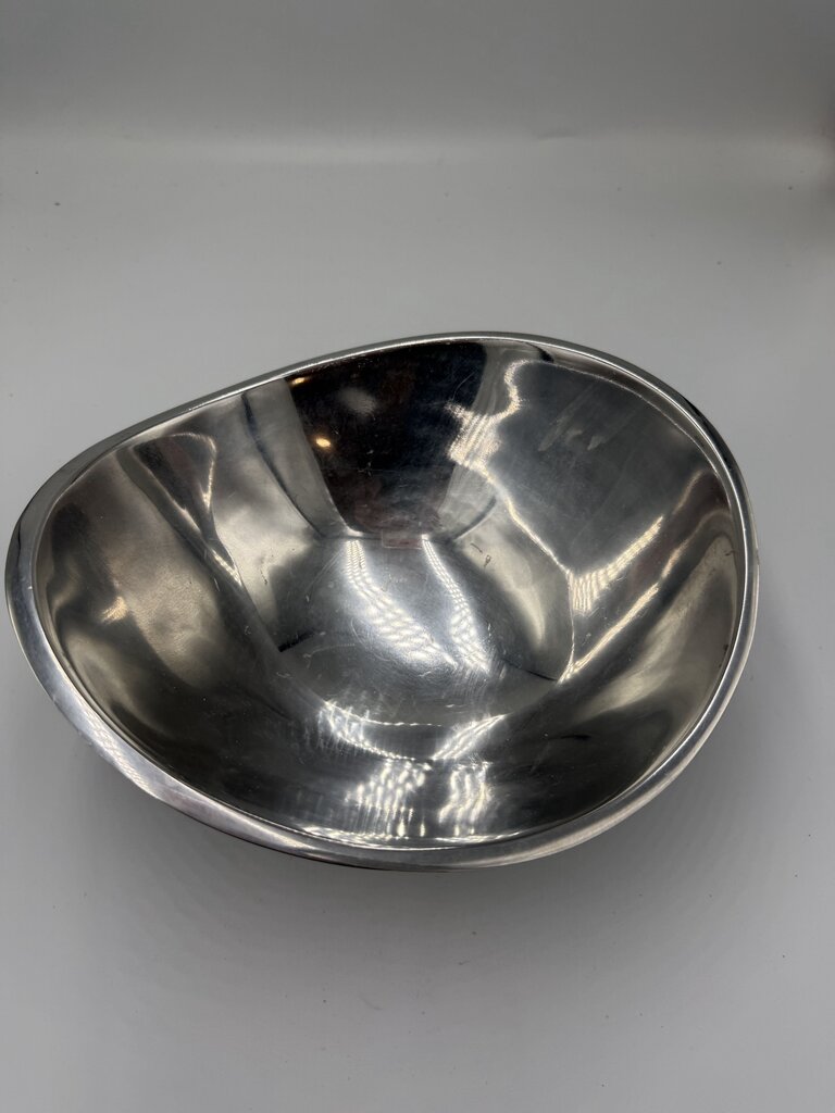 Nambe #569 Butterfly Bowl- 8.5X7.5X4.5H