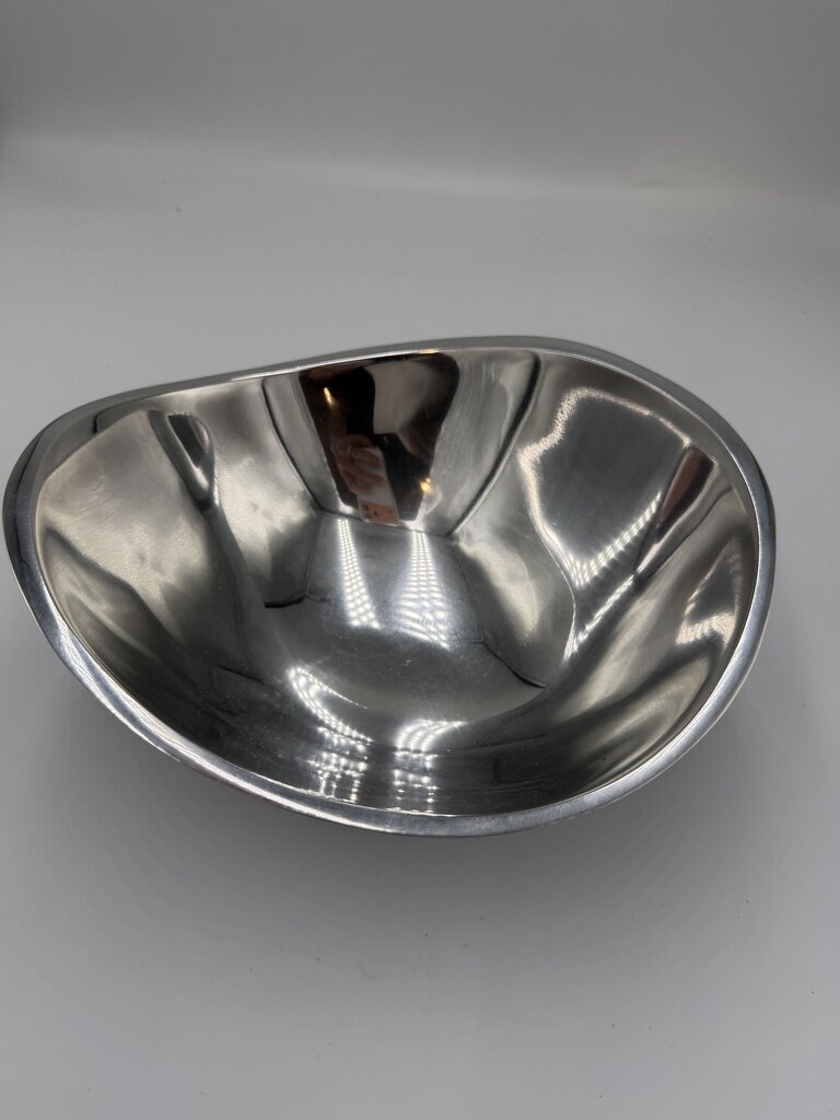Nambe #569 Butterfly Bowl- 8.5X7.5X4.5H