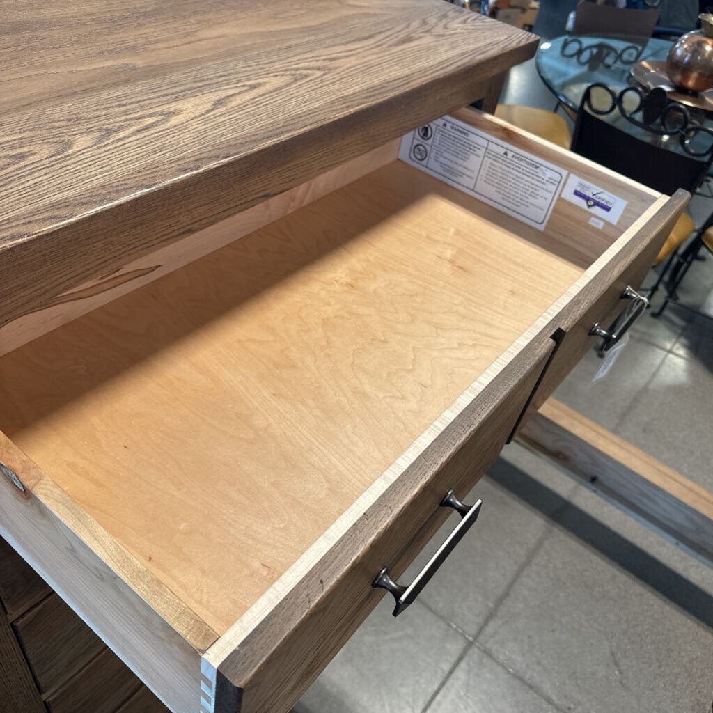 Vaughan-Bassett Benchmade Crafted Oak 5 Drw Chest - 40X20X52.5H