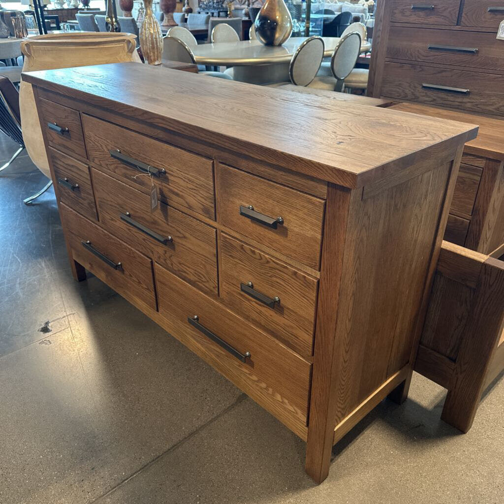 Benchmade Abingdon Oak 8 Drawer Dresser- 64X20X38H