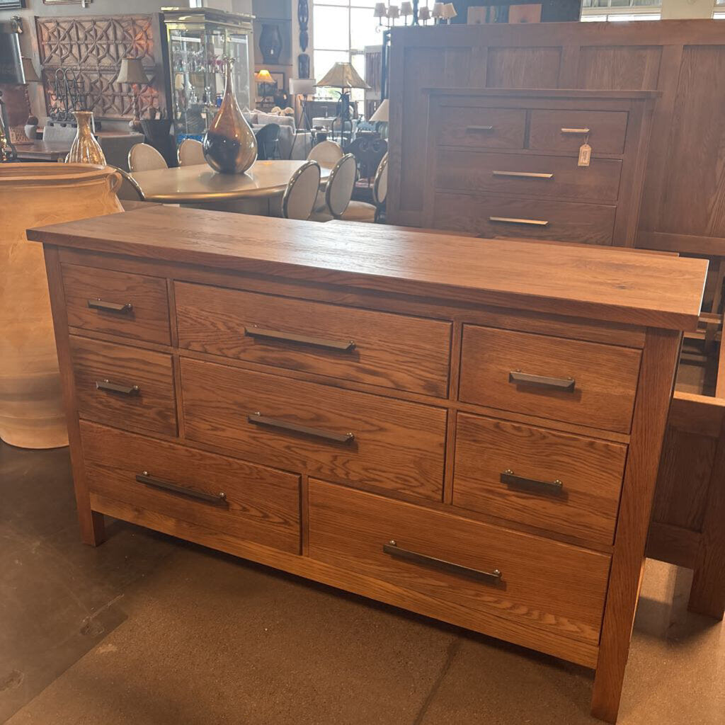 Benchmade Abingdon Oak 8 Drawer Dresser- 64X20X38H