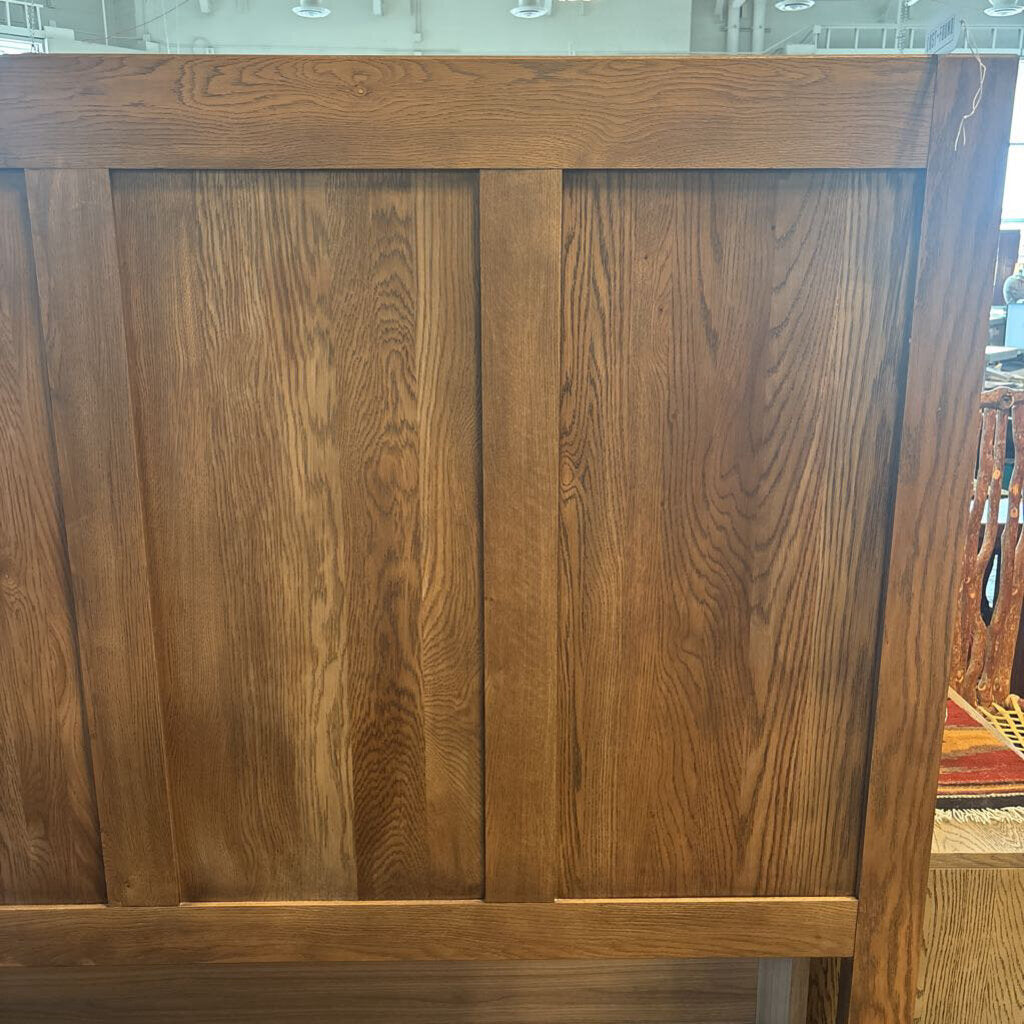 Bassett Benchmade Abingdon Cal-King Bed & Nightstands-79X90X66