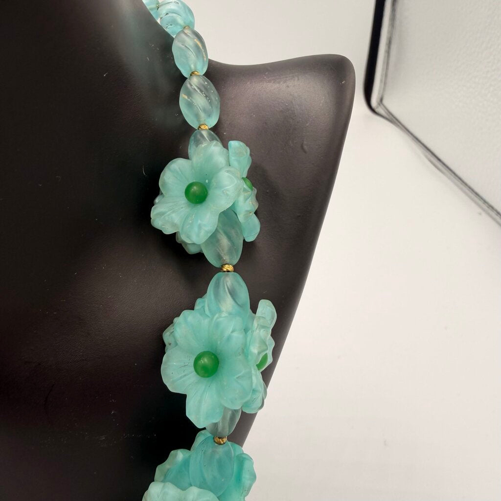 Vintage 1950s Aqua Blue Celluloid Flower Choker Necklace Molded Plastic Floral