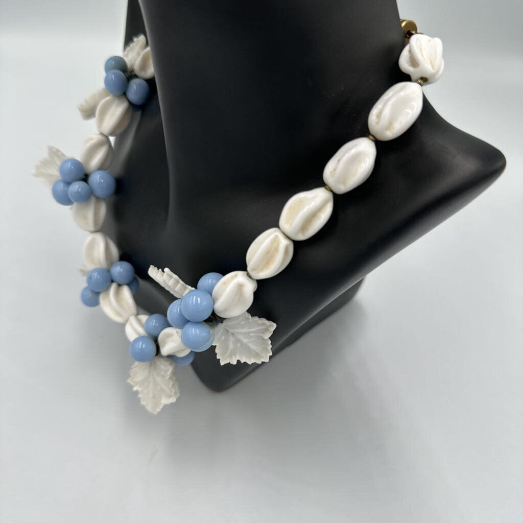 1950s Celluloid Flower Leaf Bib Necklace White & Periwinkle Blue