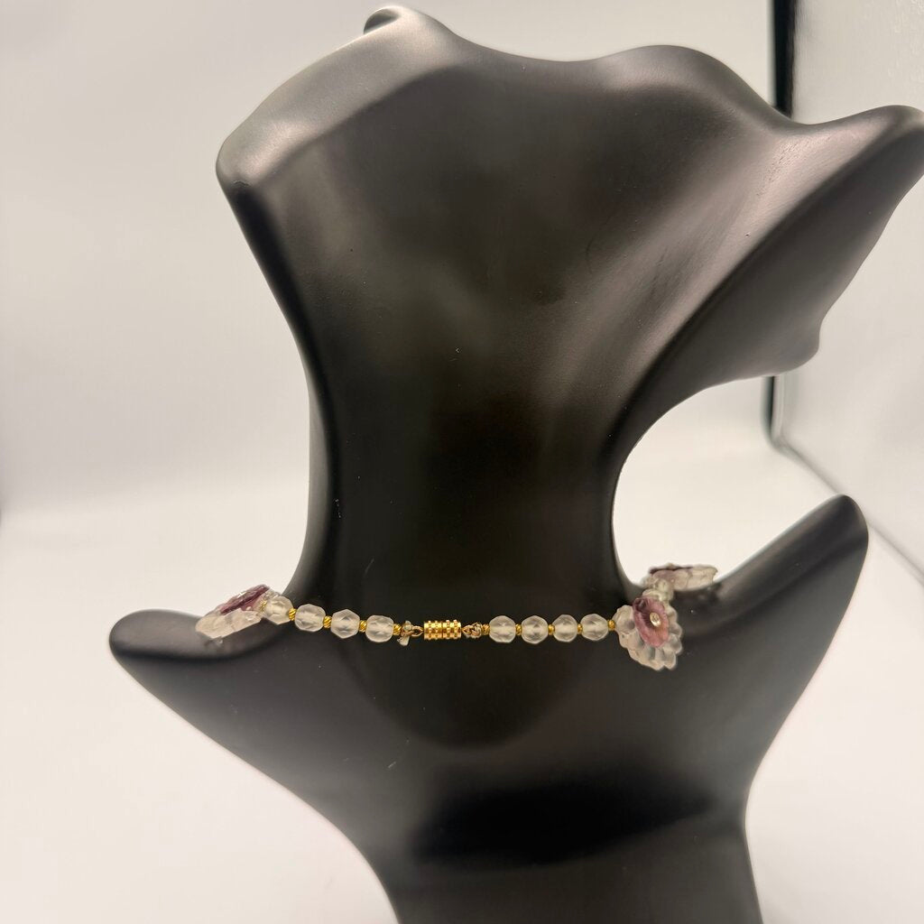 Vintage 1950s Frosted Lucite Flower Choker Necklace