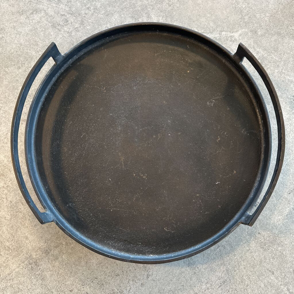 Black Round Iron Tray W/ Handles- 16.5X4.5H