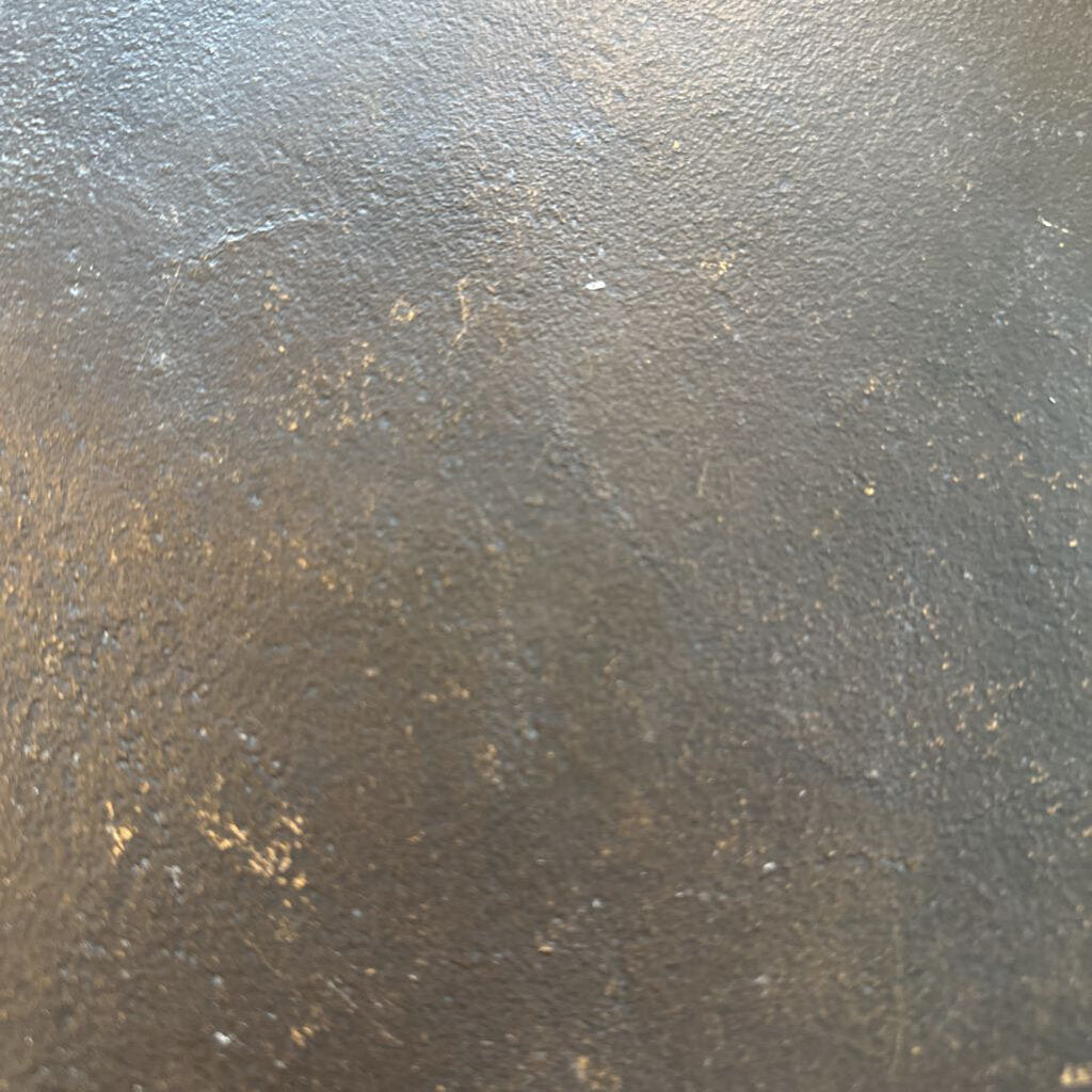 Black Round Iron Tray W/ Handles- 16.5X4.5H