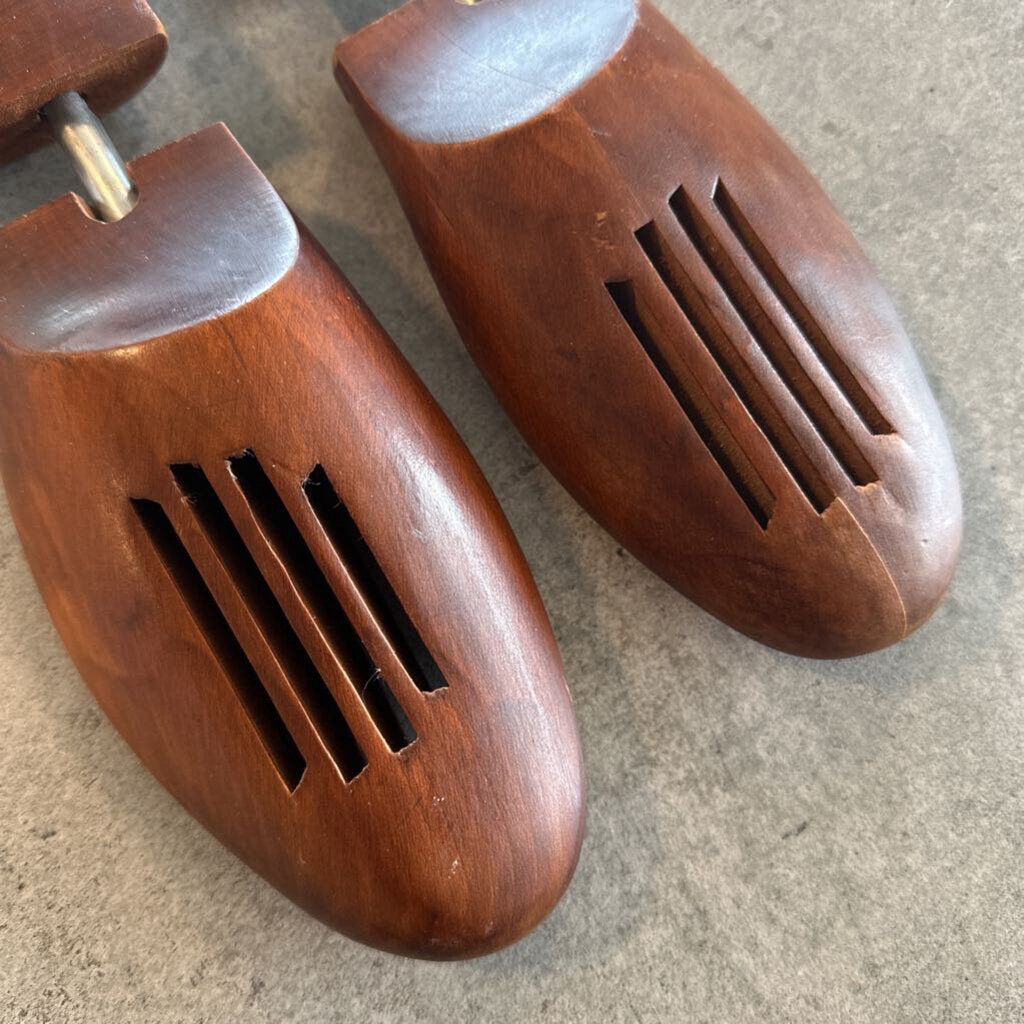 Vintage Rochester Cedar Shoe Tree Size L -Pair - 3.5X12X2H