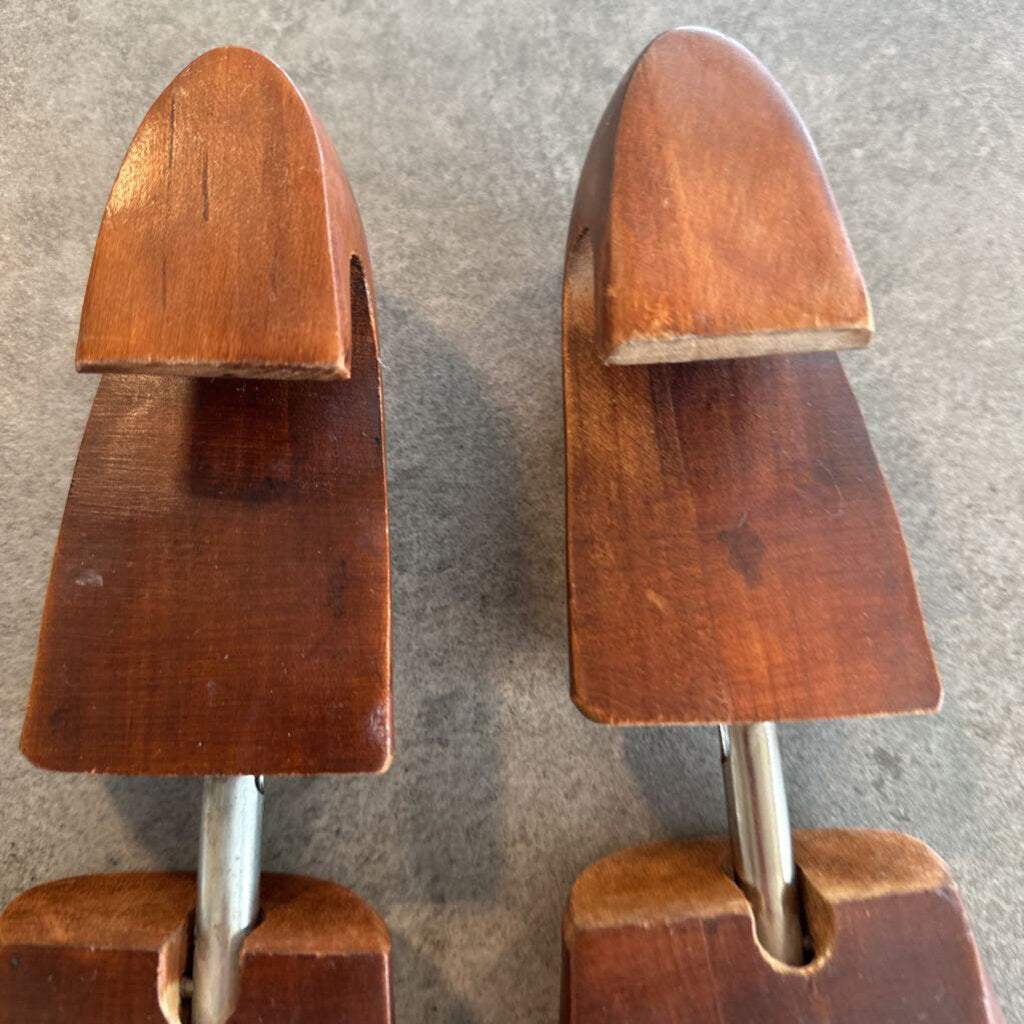Vintage Rochester Cedar Shoe Tree Size L -Pair - 3.5X12X2H
