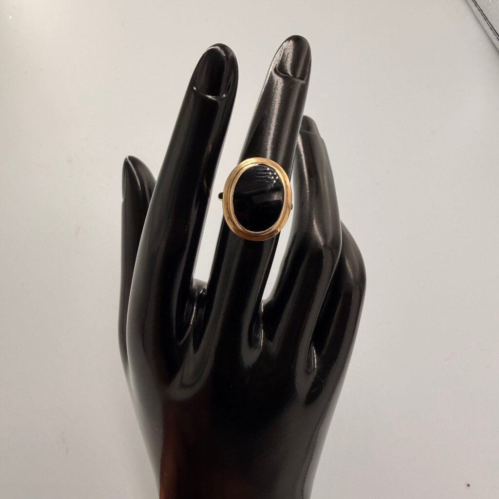 Vintage 14K Gold Tone Oval Black Onyx Ring