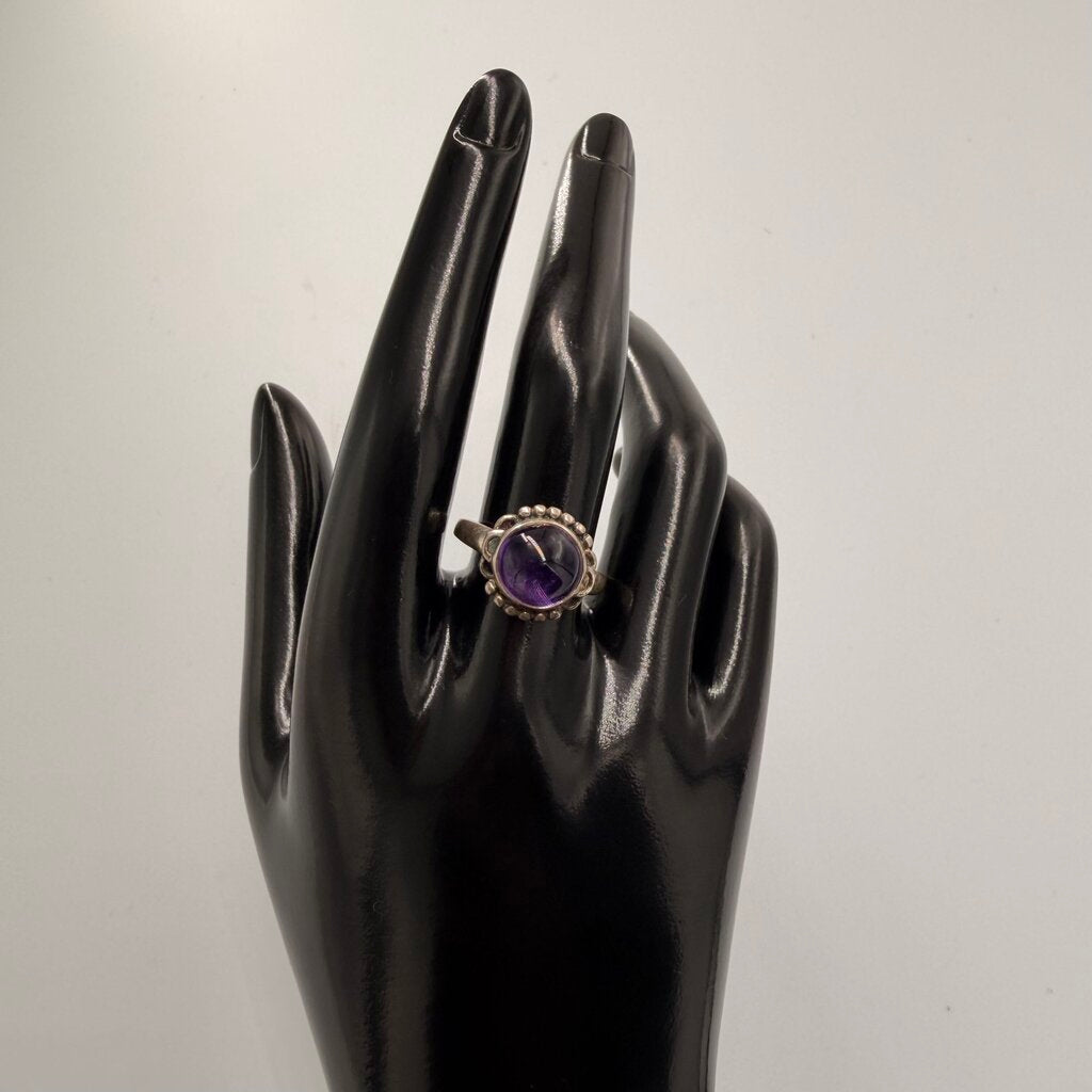 Sterling Silver Amethyst Cabochon Ring Size 9