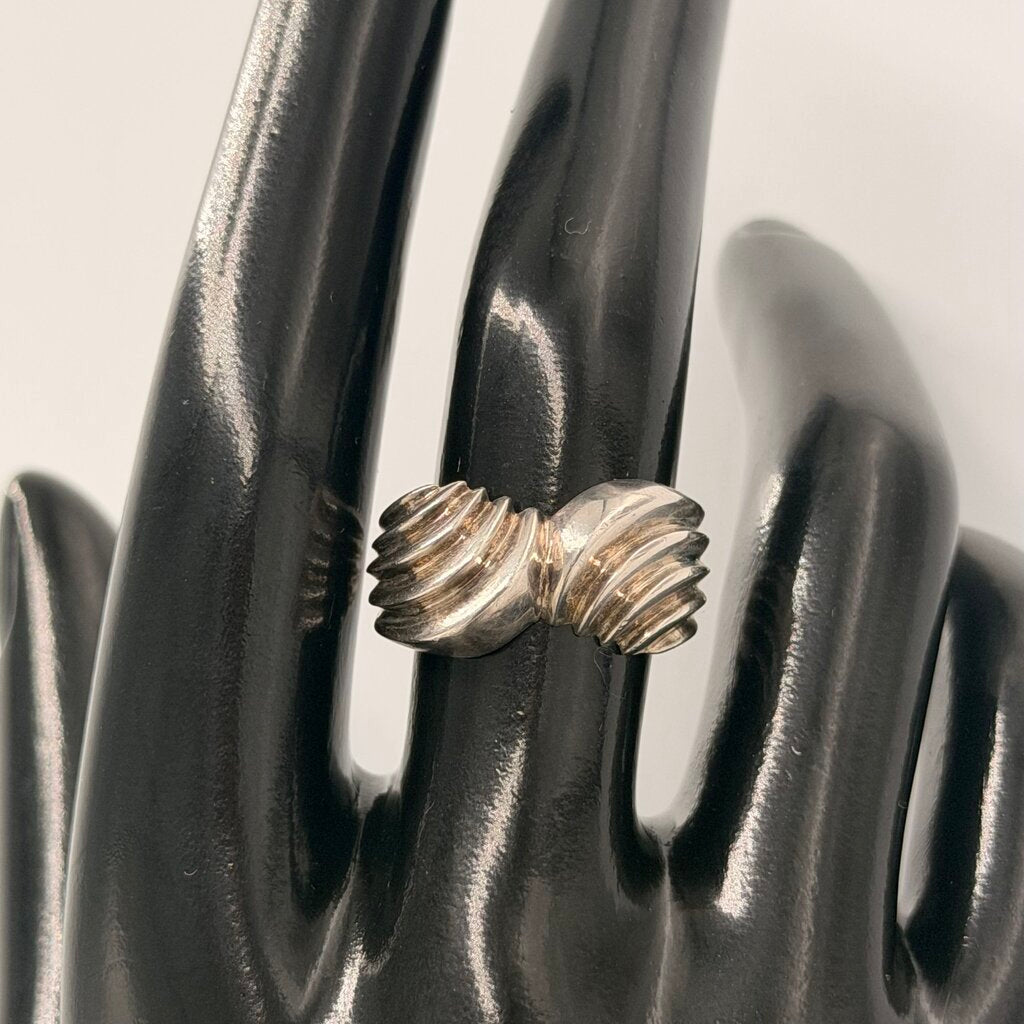 Sterling Silver Vintage Ribbed Bypass Ring Size 7.5