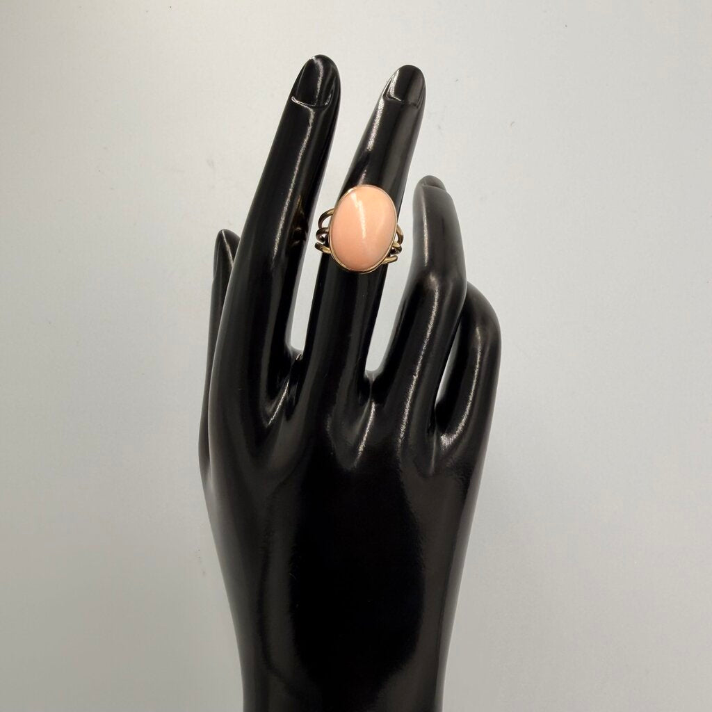 14k Gold Pink Coral Cabochon Ring Size 6