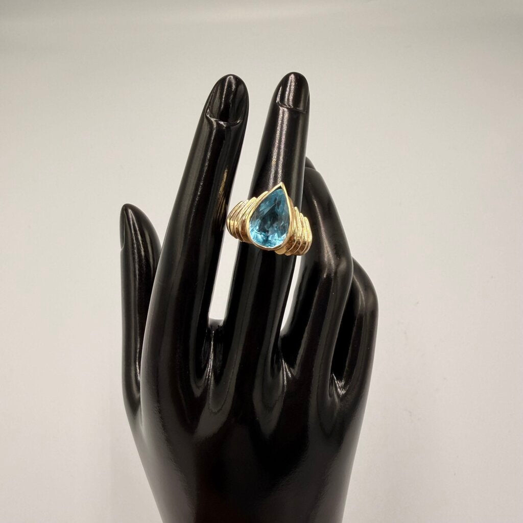 14k Gold Blue Topaz Pear Cocktail Ring Size 7
