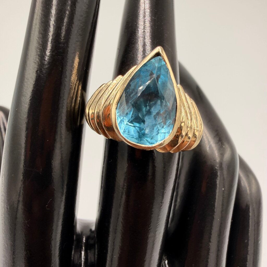 14k Gold Blue Topaz Pear Cocktail Ring Size 7