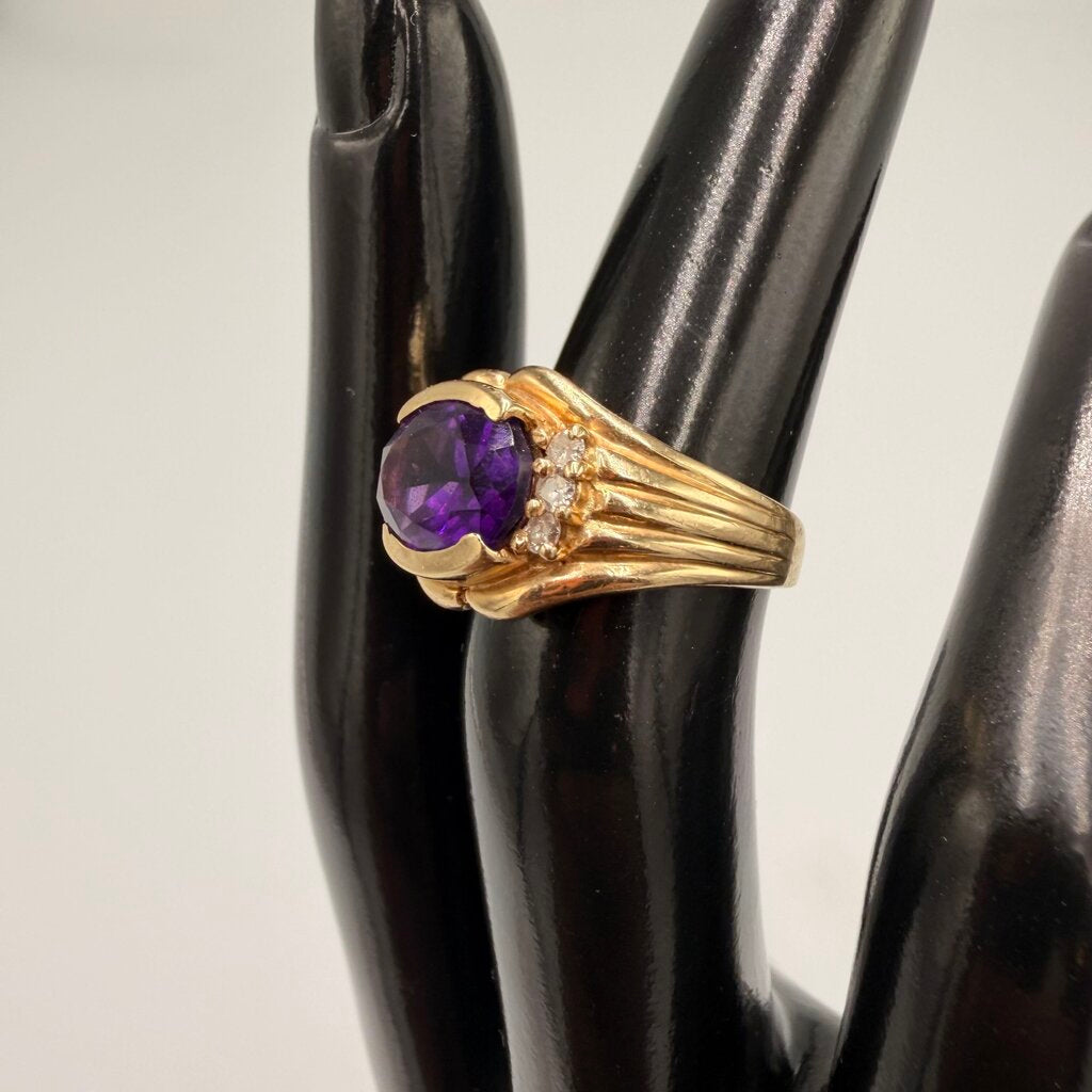 14k Gold Amethyst and Diamond Cocktail Ring Size 5.5