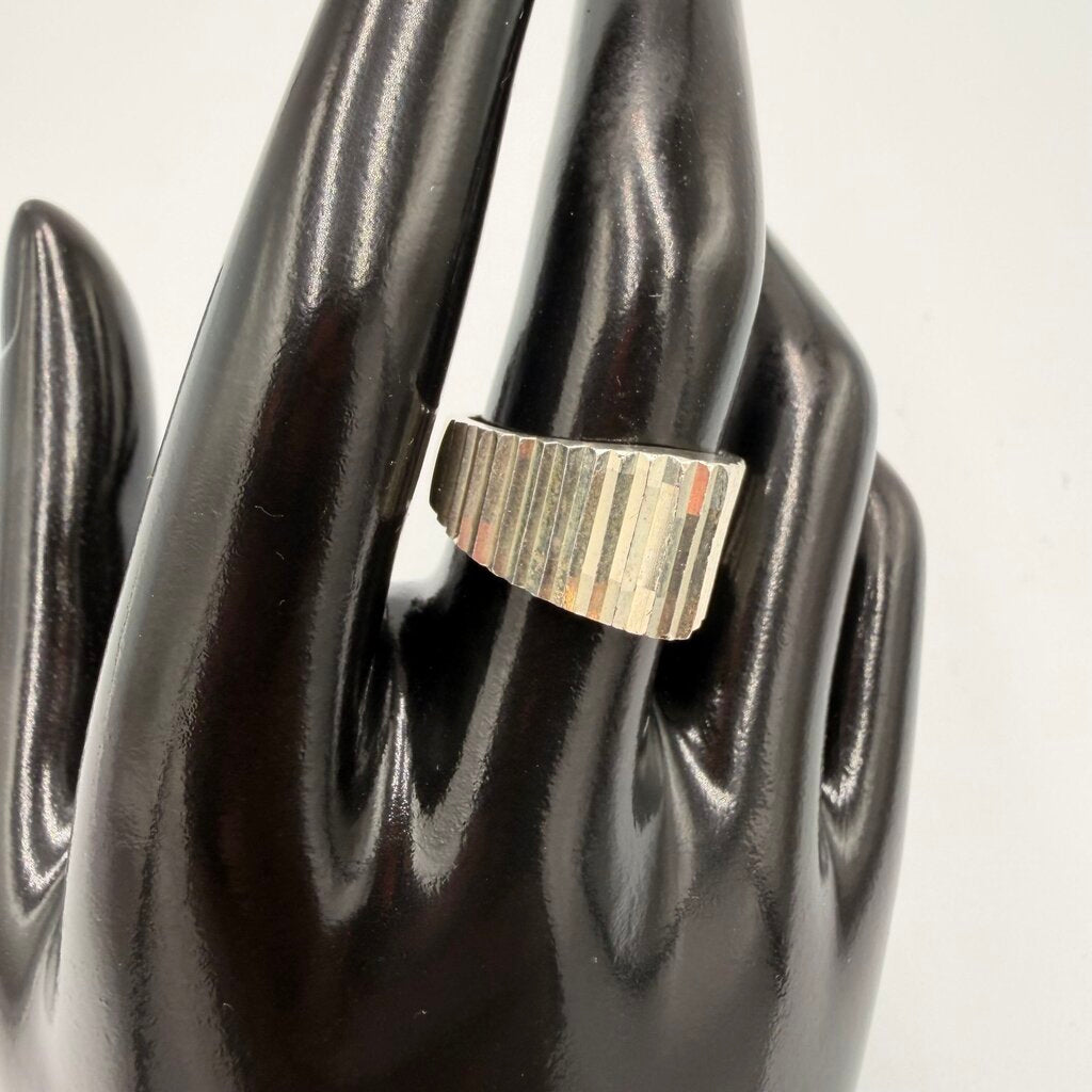 Vintage Sterling Silver Mexican Ring Size 7