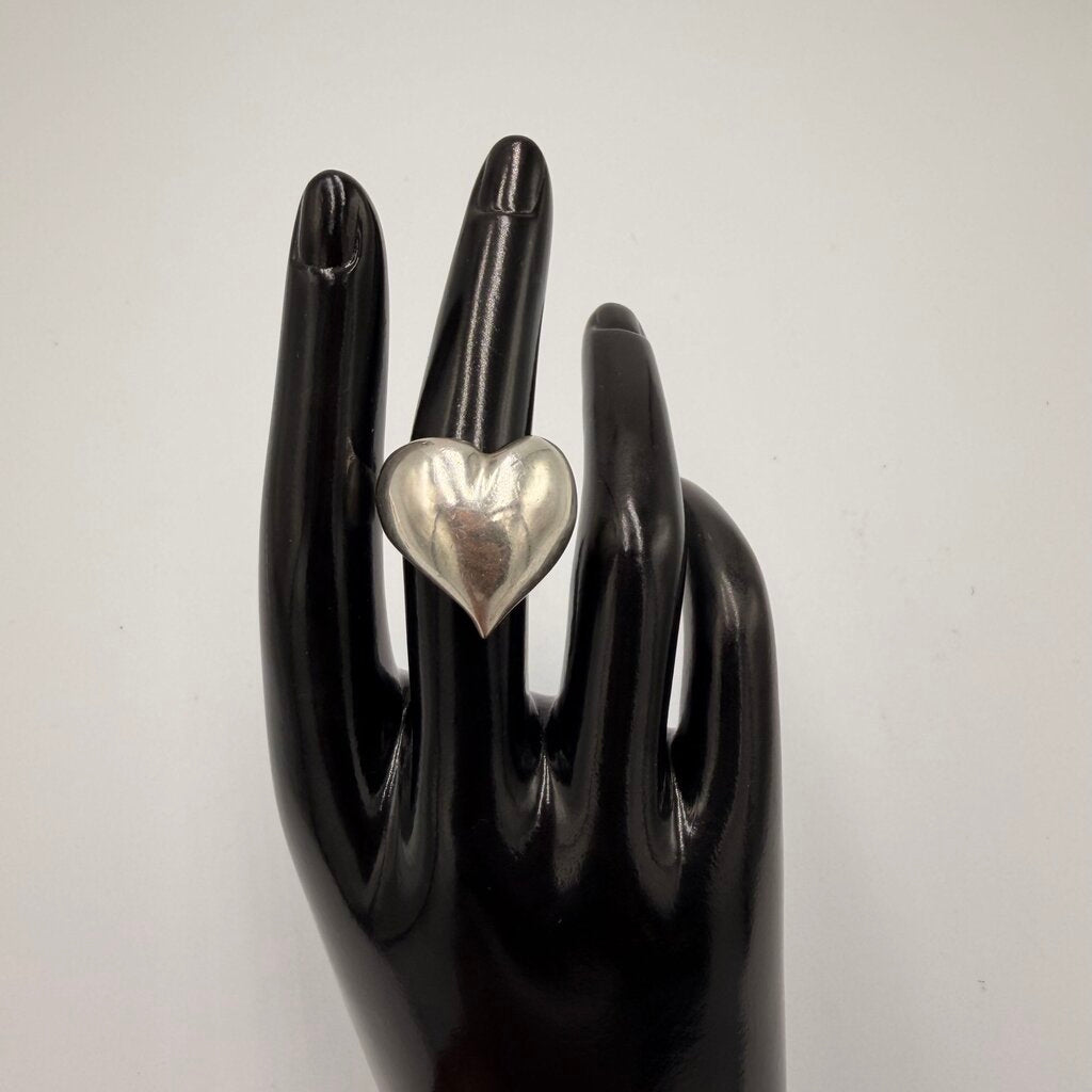 Vintage Sterling Silver Puffy Heart Cocktail Ring Size 6
